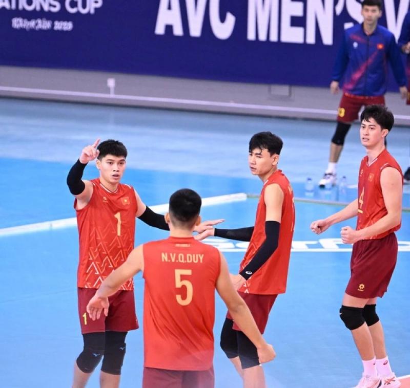 Nguyễn Ngọc Thuân tỏa sáng, đội tuyển Việt Nam có chiến thắng đầu tiên ở SEA V.League- Ảnh 1. Nguyễn Ngọc Thuân tỏa sáng, đội tuyển Việt Nam có chiến thắng đầu tiên ở SEA V.League- Ảnh 1.