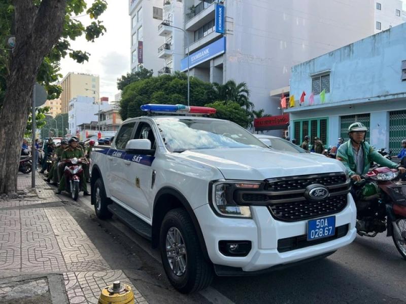 Công an TP.HCM 'gõ cửa từng nhà' tháo lồng sắt và trấn áp tội phạm- Ảnh 10. Công an TP.HCM 'gõ cửa từng nhà' tháo lồng sắt và trấn áp tội phạm- Ảnh 10.