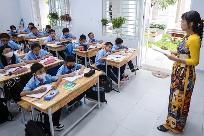 Nên giao quyền tuyển dụng nhà giáo cho ai trong ngành giáo dục hiện nay - Ảnh 1. Nên giao quyền tuyển dụng nhà giáo cho ai trong ngành giáo dục hiện nay - Ảnh 1.