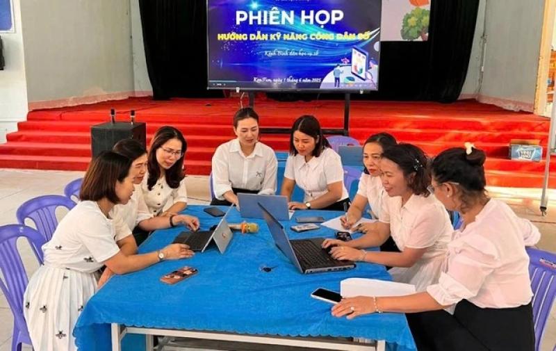 Số hóa bài giảng để học viên vừa lên rẫy vừa ôn bài - Ảnh 1.