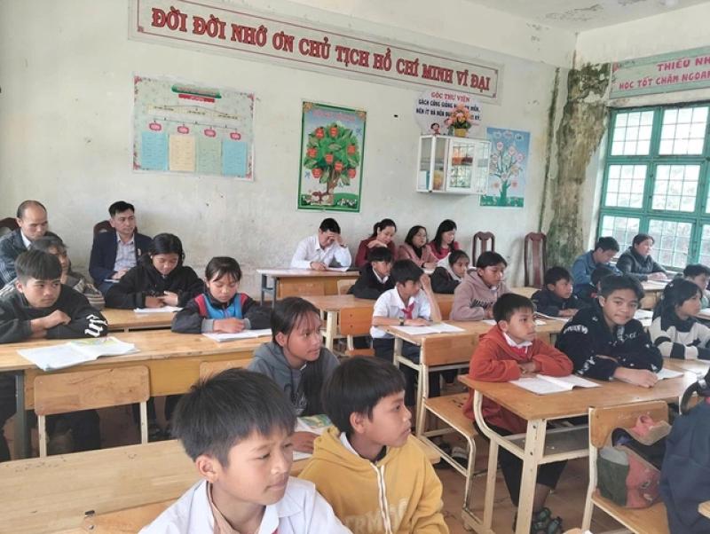 Trường học hư hỏng ở vùng biên: Nỗi lo an toàn cho học sinh - Ảnh 1. Trường học hư hỏng ở vùng biên: Nỗi lo an toàn cho học sinh - Ảnh 1.