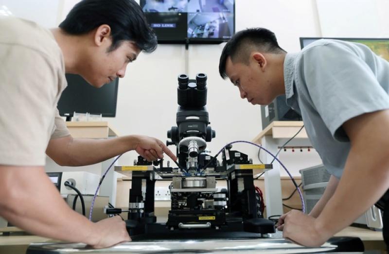 Bệ phóng cho công nghệ bứt phá- Ảnh 1. Bệ phóng cho công nghệ bứt phá- Ảnh 1.