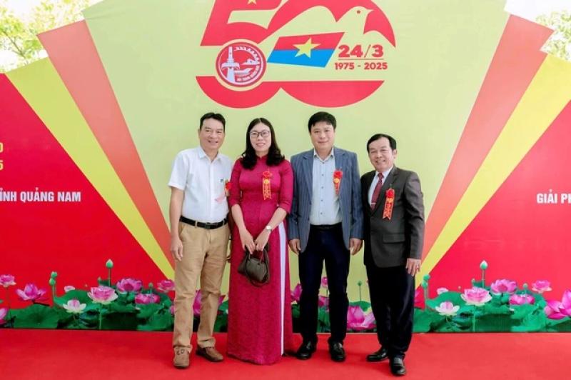 - Ảnh 4. - Ảnh 4.