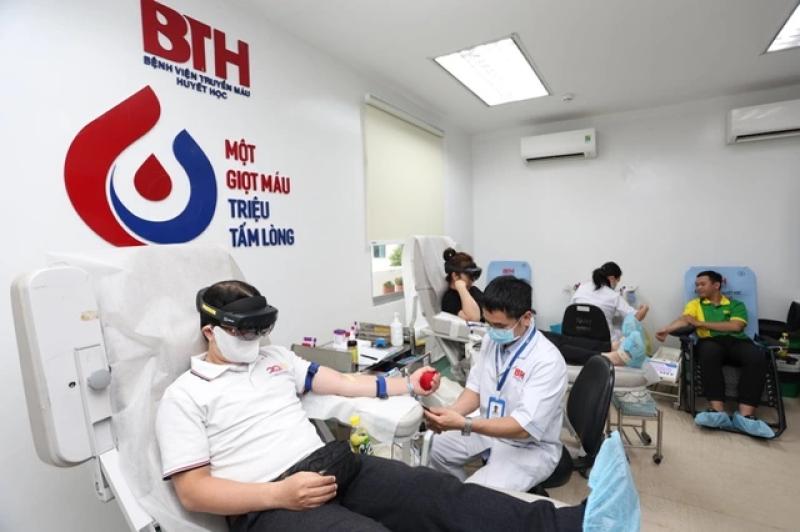 Abbott kết nối công nghệ và lòng nhân ái qua trải nghiệm hiến máu độc đáo - Ảnh 2.