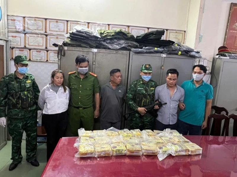TP.HCM: Chuyên án A1124.2p bắt 7 chống tội phạm ma túy - Ảnh 1.