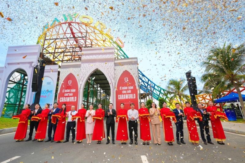CaraWorld chính thức khánh thành cổng chào biểu tượng cạnh sân bay quốc tế Cam Ranh - Ảnh 1.