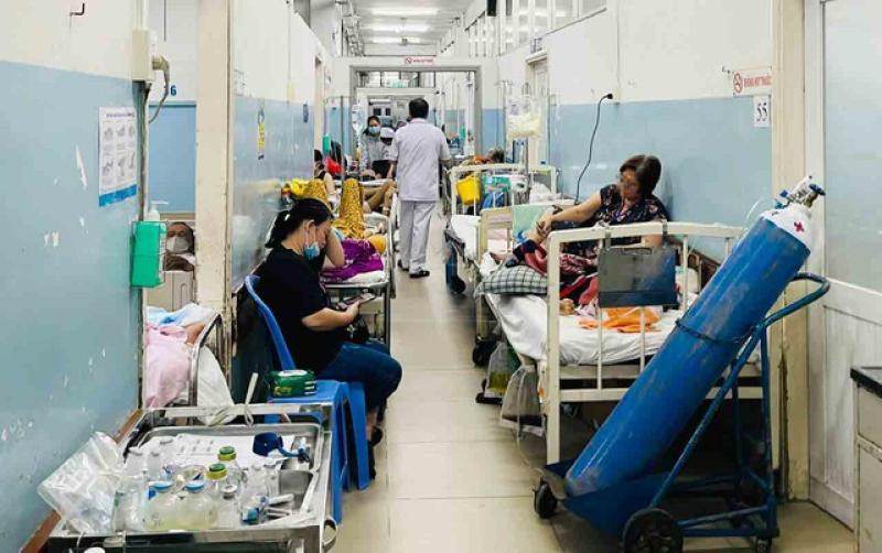 Những bệnh viện thi công ì ạch - Ảnh 3.
