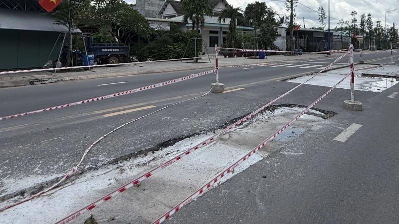 TP.HCM: Đường 333 tỉ ở xã Dầu Tiếng chưa bàn giao đã phải đào bới, sửa chữa- Ảnh 4. TP.HCM: Đường 333 tỉ ở xã Dầu Tiếng chưa bàn giao đã phải đào bới, sửa chữa- Ảnh 4.
