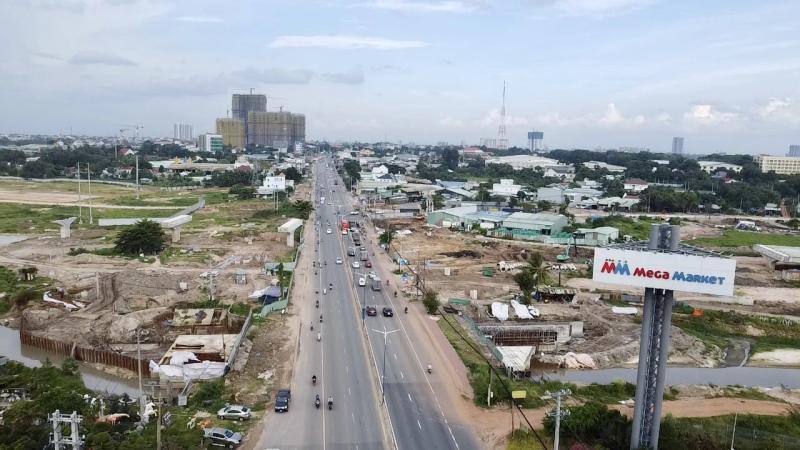TP.HCM: Phó chủ tịch Bùi Văn Cường kiểm tra công trình giao thông, tháo gỡ ùn tắc- Ảnh 5. TP.HCM: Phó chủ tịch Bùi Văn Cường kiểm tra công trình giao thông, tháo gỡ ùn tắc- Ảnh 5.