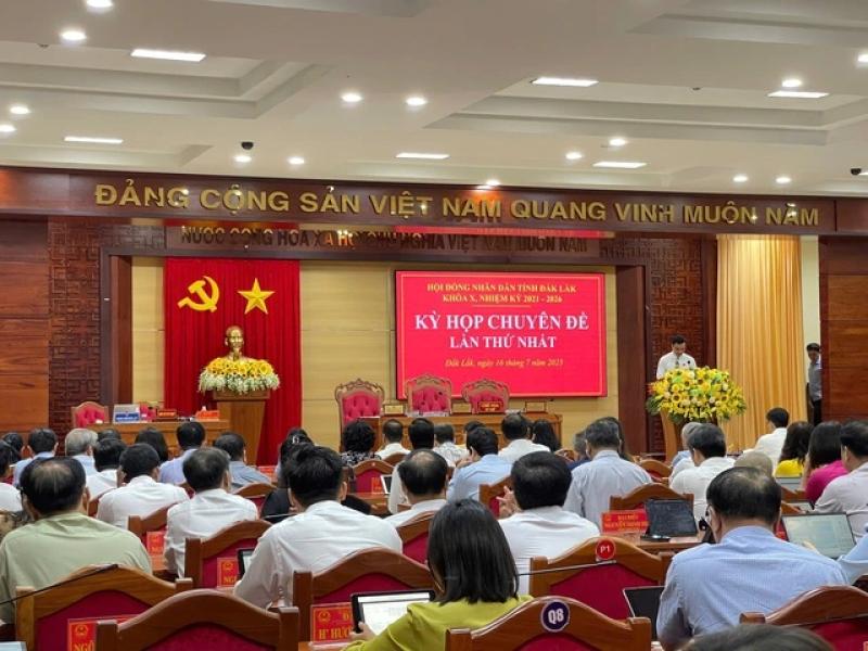Đắk Lắk chi hơn 50 tỉ đồng hỗ trợ cán bộ sau sáp nhập- Ảnh 1. Đắk Lắk chi hơn 50 tỉ đồng hỗ trợ cán bộ sau sáp nhập- Ảnh 1.