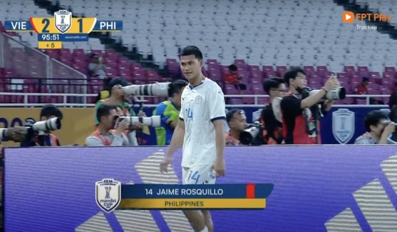 Hy hữu trong bán kết U.23 Việt Nam gặp Philippines: Trọng tài rút thẻ đỏ nhầm người- Ảnh 3.