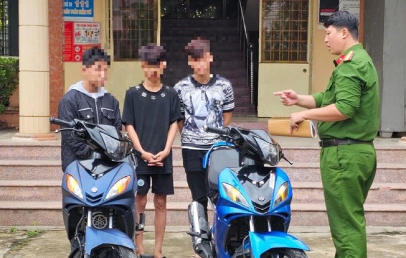 Trộm xe máy như học trên mạng: Ba thiếu niên sa lưới trong đêm ở Đà Nẵng - Ảnh 1. Trộm xe máy, ba thiếu niên sa lưới trong đêm ở Đà Nẵng - Ảnh 1.