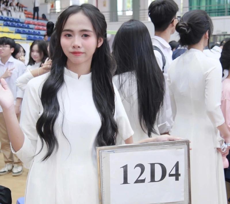 Những thí sinh đạt 9.75 điểm văn thi tốt nghiệp THPT đã học - Ảnh 4. Những thí sinh đạt 9.75 điểm văn thi tốt nghiệp THPT đã học - Ảnh 4.