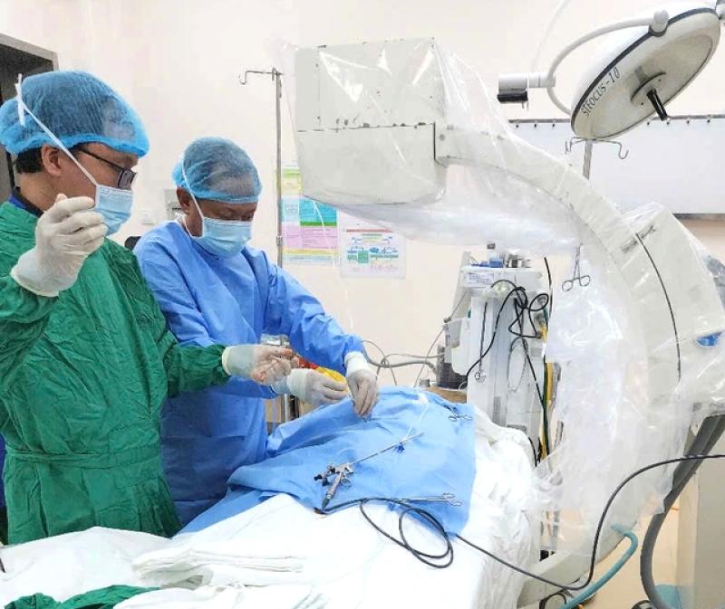 Bệnh viện Nhân dân 115 TP.HCM lần đầu tán sỏi túi mật xuyên gan qua da- Ảnh 1. Bệnh viện Nhân dân 115 TP.HCM lần đầu tán sỏi túi mật xuyên gan qua da- Ảnh 1.