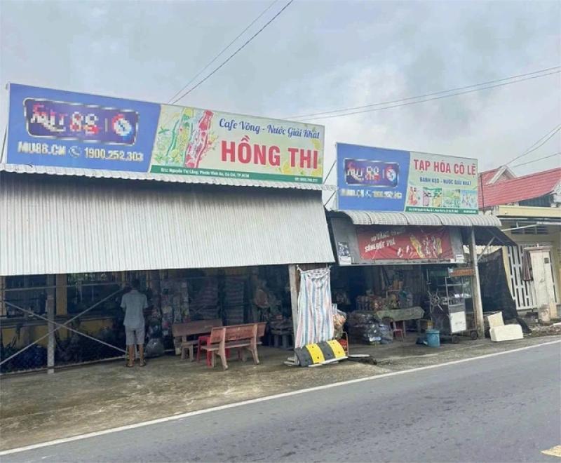 Tháo dỡ, xóa bỏ bảng hiệu quảng cáo cờ bạc sai quy định ở TP.HCM- Ảnh 1. Tháo dỡ, xóa bỏ bảng hiệu quảng cáo cờ bạc sai quy định ở TP.HCM- Ảnh 1.