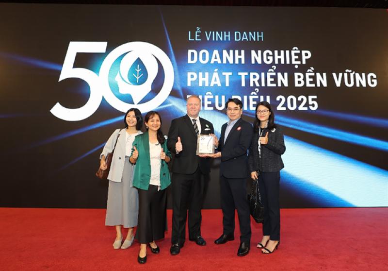 Bayer Việt Nam được vinh danh tại Top 50 Doanh nghiệp Phát triển Bền vững 2025 - Ảnh 1. Bayer Việt Nam được vinh danh tại Top 50 Doanh nghiệp Phát triển Bền vững 2025 - Ảnh 1.
