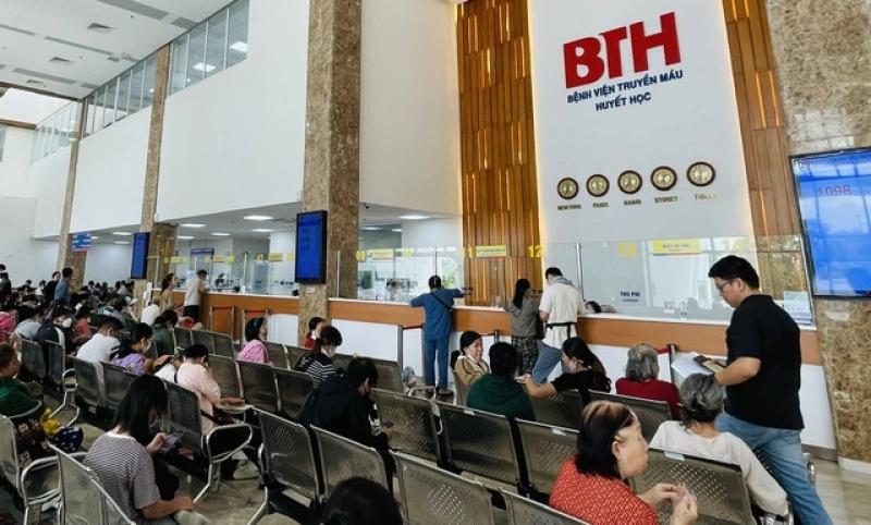 Không để bệnh nhân TP.HCM mất 5 giờ kẹt xe đến trung tâm chữa bệnh - Ảnh 2.