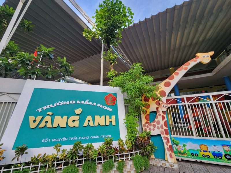 TP.HCM sau sáp nhập: Biển tên trường học 'thay áo mới', cập nhật phường, xã - Ảnh 3.