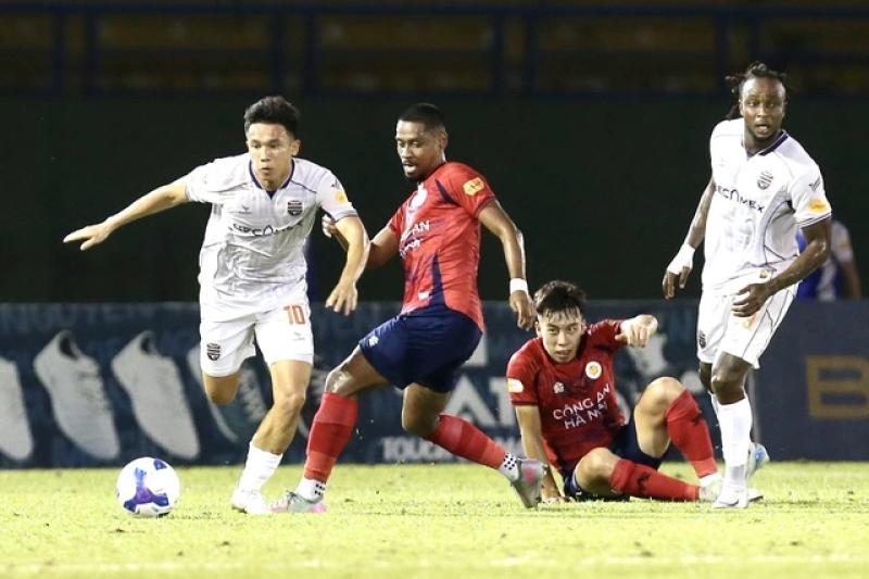 Nóng: CLB Công an TP.HCM và Becamex TP.HCM nhập cuộc, V-League cực khó đoán- Ảnh 1. Nóng: CLB Công an TP.HCM và Becamex TP.HCM nhập cuộc, V-League cực khó đoán- Ảnh 1.