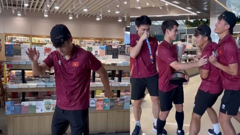 Quốc Việt rủ Đình Bắc, Văn Khang,... nhảy TikTok theo trend cực hài hước ở sân bay - Ảnh 1. Quốc Việt rủ Đình Bắc, Văn Khang,... nhảy TikTok theo trend cực hài hước ở sân bay - Ảnh 1.