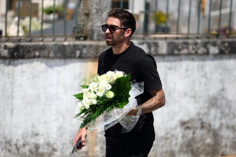 Lễ tưởng niệm riêng tư Diogo Jota và em trai, Tổng thống và Thủ tướng Bồ Đào Nha đến chia buồn - Ảnh 7.