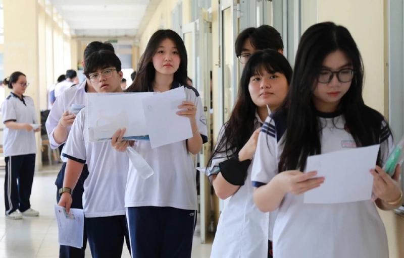 Không còn Phòng Giáo dục - Đào tạo, thủ tục chuyển trường THCS, THPT ra sao?? - Ảnh 1.