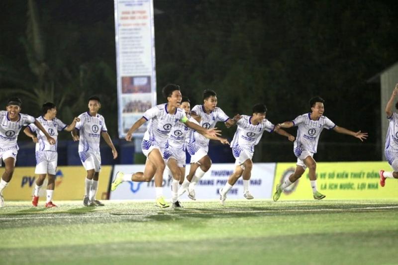 Chung kết ‘trong mơ' bóng đá sinh viên Cúp Trường Đại học Đồng Tháp- Ảnh 4. Chung kết ‘trong mơ' bóng đá sinh viên Cúp Trường Đại học Đồng Tháp- Ảnh 4.