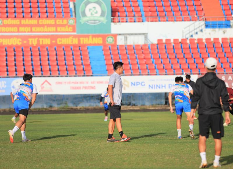 Công Phượng được đồn đá V-League sớm, HLV Việt Thắng 'tậu' 2 sao U.23 Việt Nam- Ảnh 3.