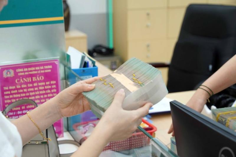 Gửi tiết kiệm kỳ hạn nào lãi suất cao?- Ảnh 1. Gửi tiết kiệm kỳ hạn nào lãi suất cao?- Ảnh 1.