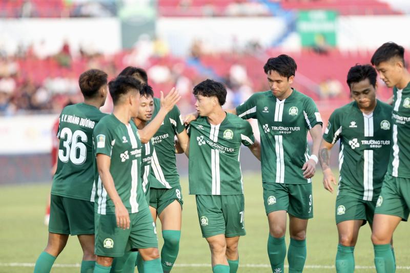 Điểm nhấn hứa hẹn khiến HLV Việt Thắng giúp Công Phượng bùng nổ tại CLB Bình Phước- Ảnh 3. Điểm nhấn hứa hẹn khiến HLV Việt Thắng giúp Công Phượng bùng nổ tại CLB Bình Phước- Ảnh 3.