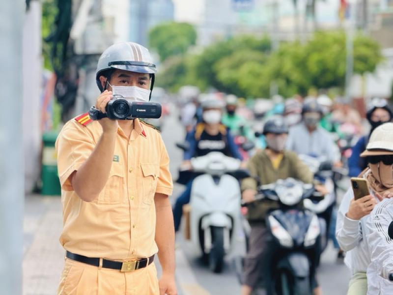 Vượt đèn vàng có bị phạt nguội? Lý giải của CSGT khiến nhiều người bất ngờ - Ảnh 1.
