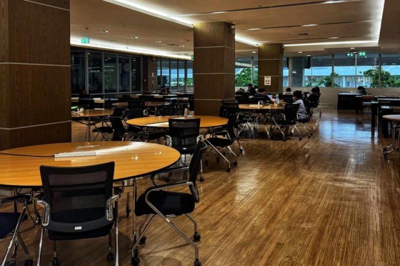 Du học sinh Việt ở Thái Lan được trường trấn an trong bối cảnh căng thẳng - Ảnh 2.