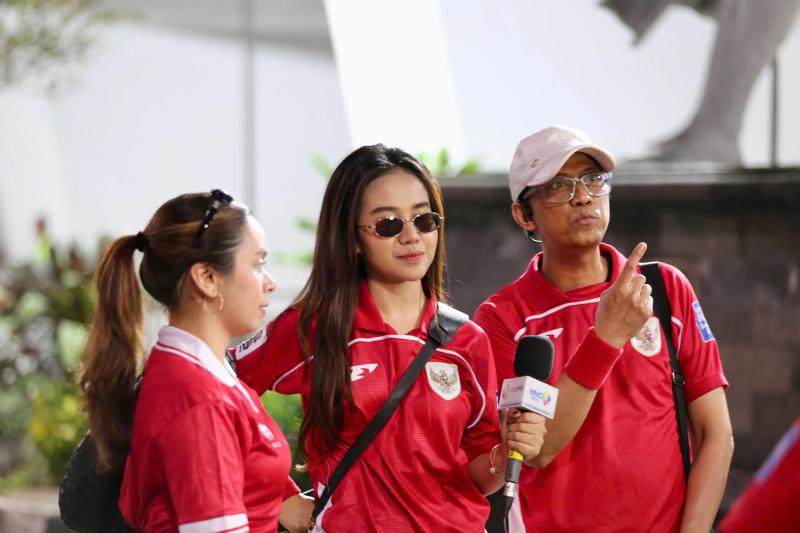 Chủ tịch VFF thúc giục tinh thần chiến đấu của U.23 Việt Nam, CĐV Indonesia phủ kín chảo lửa- Ảnh 15. Chủ tịch VFF thúc giục tinh thần chiến đấu của U.23 Việt Nam, CĐV Indonesia phủ kín chảo lửa- Ảnh 15.