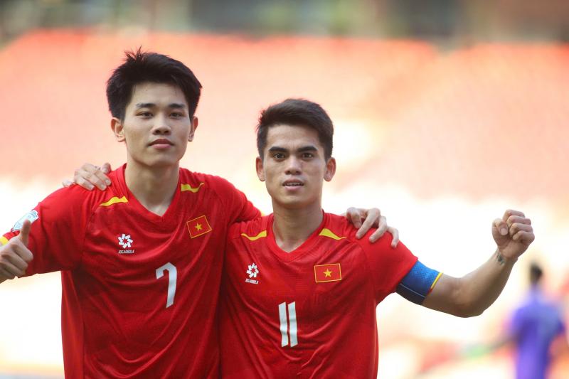 Đình Bắc được khen với hành động rất đẹp sau chức vô địch cùng U.23 Việt Nam- Ảnh 2. Đình Bắc được khen với hành động rất đẹp sau chức vô địch cùng U.23 Việt Nam- Ảnh 2.