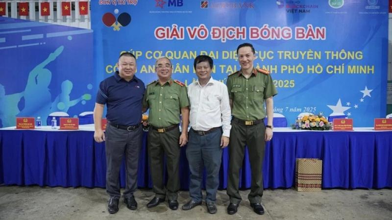 Giải bóng bàn cúp Cơ quan đại diện Cục Truyền thông CAND tại TP.HCM đã tìm ra nhà vô địch- Ảnh 4. Giải bóng bàn cúp Cơ quan đại diện Cục Truyền thông CAND tại TP.HCM đã tìm ra nhà vô địch- Ảnh 4.