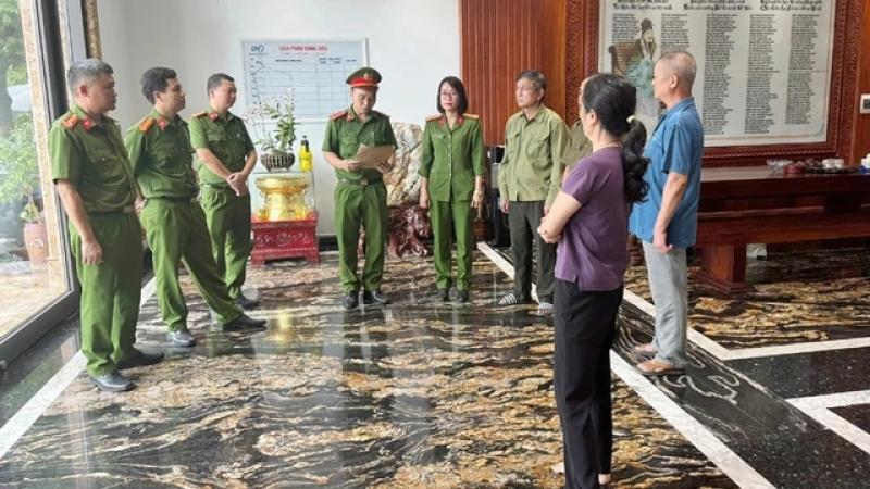 Khám khẩn cấp nơi ở Bùi Quốc Ý cầm đầu băng nhóm tội phạm tại thanh hóa - Ảnh 1.