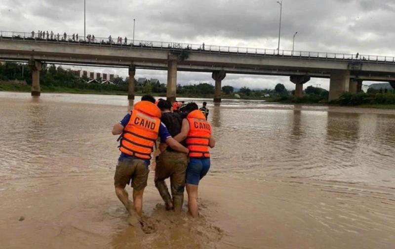 Cứu sống Em gái nhảy sông Đăk Bla , anh trai không biết bơi gặp nạn khi cứu em - Ảnh 3. Cứu sống Em gái nhảy sông Đăk Bla , anh trai không biết bơi gặp nạn khi cứu em - Ảnh 3.