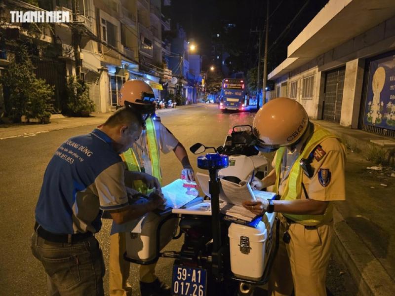Tước phù hiệu nhiều xe khách chạy sai hành trình vào trung tâm TP.HCM- Ảnh 2.