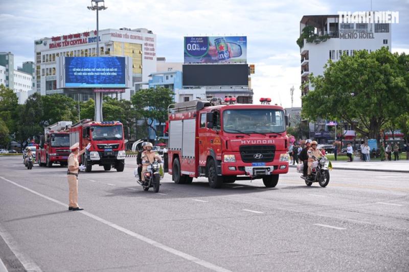 Mãn nhãn màn biểu diễn võ thuật trong lễ ra quân của Công an tỉnh Gia Lai - Ảnh 30.