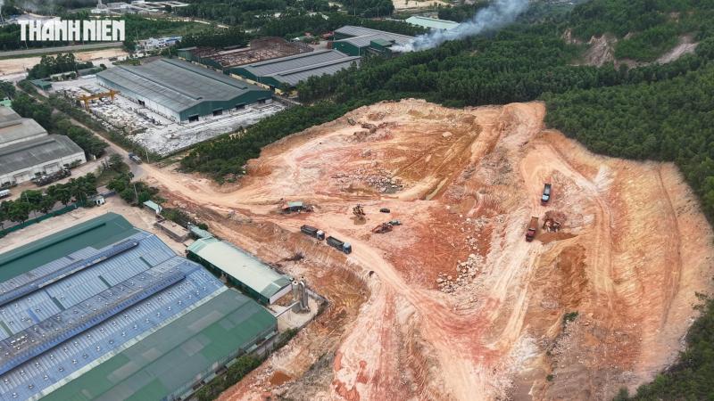 Gia Lai: Khai thác đất rầm rộ ban đêm, bất chấp quy định - Ảnh 6.
