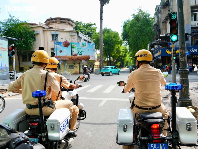 Bị CSGT thổi phạt, tài xế 'khóc ròng' vì quên mật khẩu VNeID, không mở được GPLX - Ảnh 4.