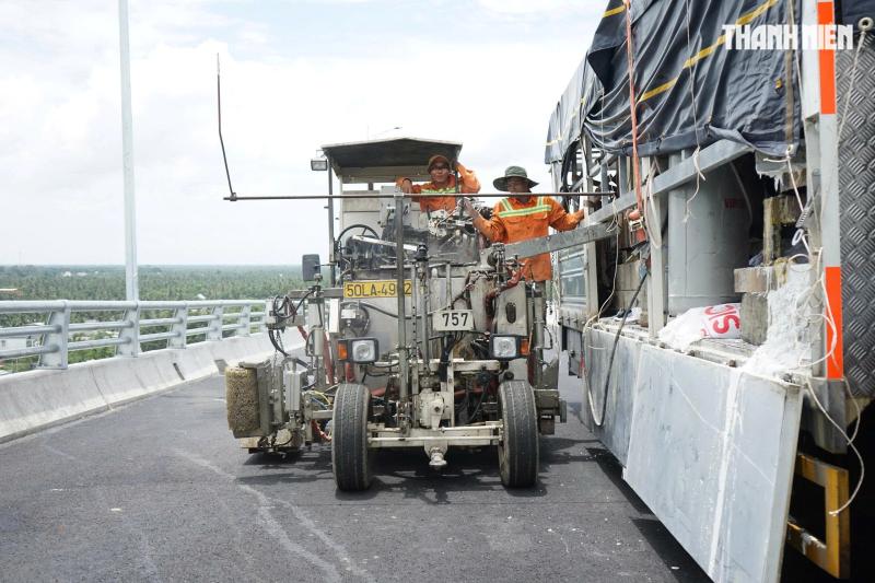 Cận cảnh cầu Rạch Miễu 2 chuẩn bị thông xe trước dịp Quốc khánh 2.9- Ảnh 4. Cận cảnh cầu Rạch Miễu 2 chuẩn bị thông xe trước dịp Quốc khánh 2.9- Ảnh 4.