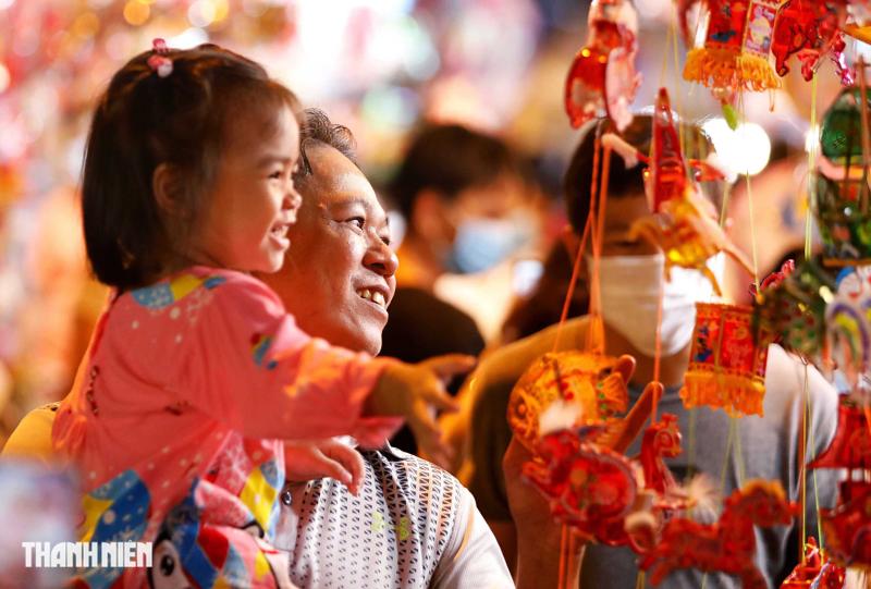 Phường Chợ Lớn có loạt chùa cổ hơn trăm tuổi, lễ hội Tết Nguyên tiêu  - Ảnh 9.