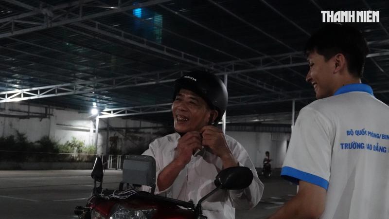 Thi sát hạch bằng lái xe tới nửa đêm: Chưa từng xảy ra với CSGT, thí sinh- Ảnh 9. Thi sát hạch bằng lái xe tới nửa đêm: Chưa từng xảy ra với CSGT, thí sinh- Ảnh 9.