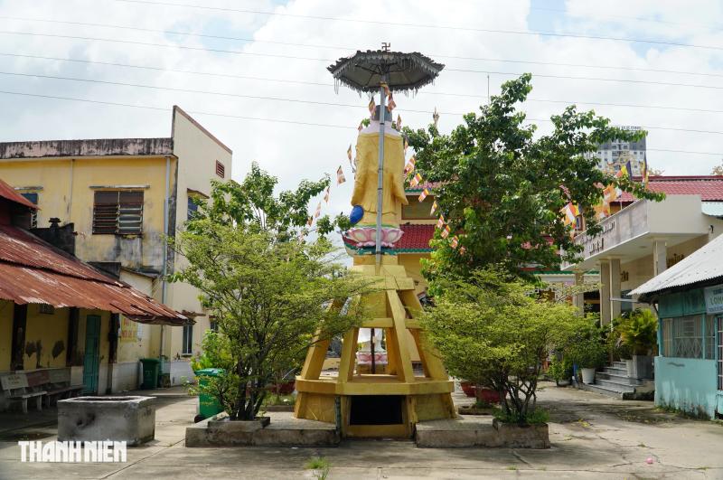 Chùa cổ hơn 120 năm ở TP.HCM, có 2 hầm bí mật nằm dưới tượng Phật  - Ảnh 5.