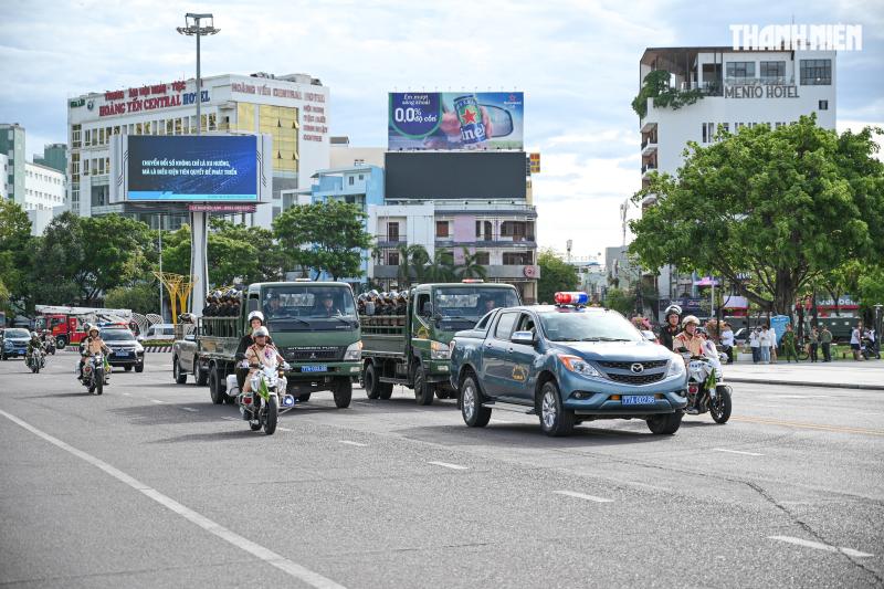 Mãn nhãn màn biểu diễn võ thuật trong lễ ra quân của Công an tỉnh Gia Lai - Ảnh 26.