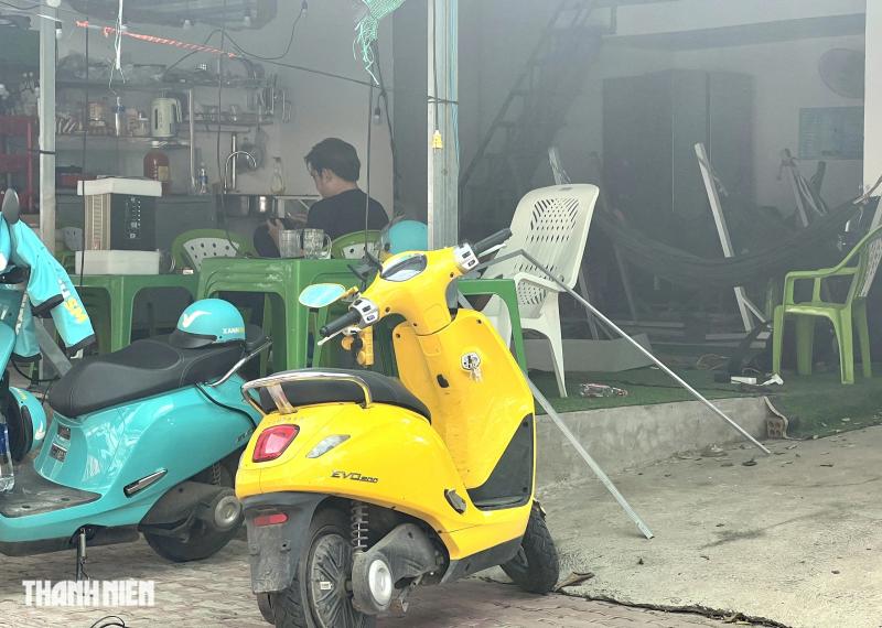 Vì sao trạm sạc xe điện trong quán cà phê ở TP.HCM 'như nấm sau mưa'? - Ảnh 2.