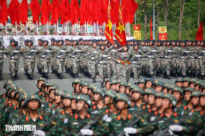 Chiến sĩ đẫm mồ hôi, 'gồng mình' trên mặt đường ảo ảnh luyện tập cho nhiệm vụ A80- Ảnh 4. Chiến sĩ đẫm mồ hôi, 'gồng mình' trên mặt đường ảo ảnh luyện tập cho nhiệm vụ A80- Ảnh 4.