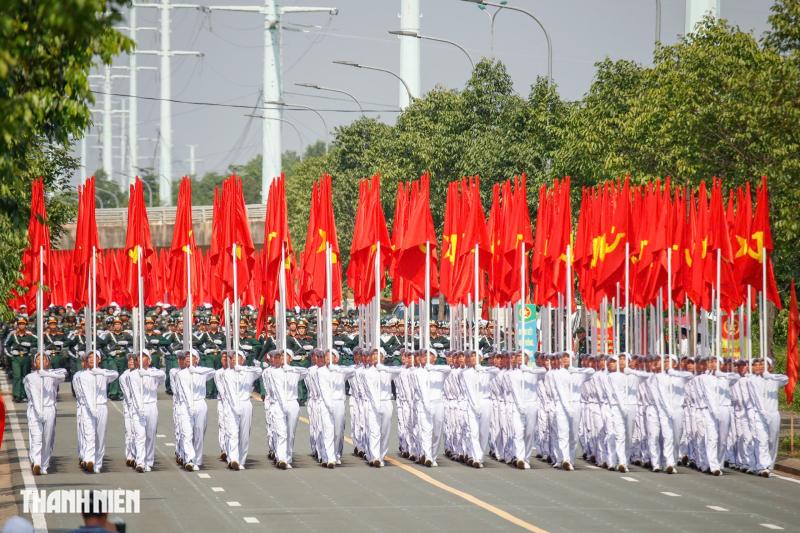 Chiến sĩ đẫm mồ hôi, 'gồng mình' trên mặt đường ảo ảnh luyện tập cho nhiệm vụ A80- Ảnh 17. Chiến sĩ đẫm mồ hôi, 'gồng mình' trên mặt đường ảo ảnh luyện tập cho nhiệm vụ A80- Ảnh 17.
