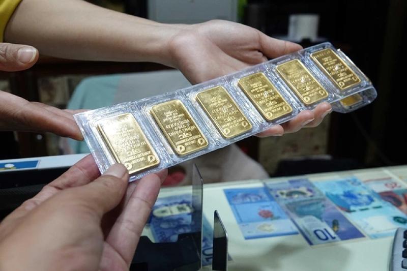 Giá vàng hôm nay 31.7.2025: Đồng loạt giảm khi thế giới lao dốc- Ảnh 1. Giá vàng hôm nay 31.7.2025: Đồng loạt giảm khi thế giới lao dốc- Ảnh 1.